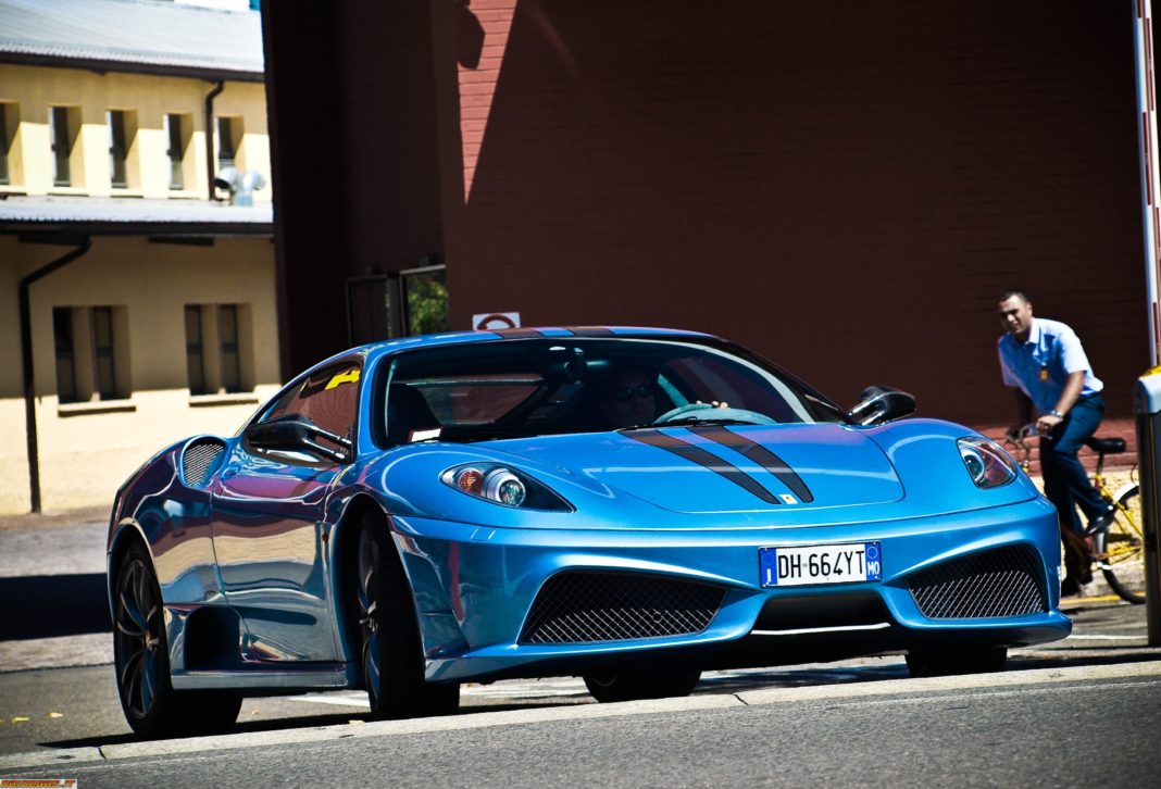 Vengo A Prenderti Con La Mia Ferrari Azzurra Umbriaoggi