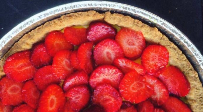 crostata vegana alle fragole gustosa