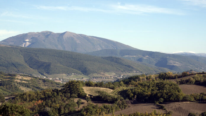 i monti sopra nocera umbra